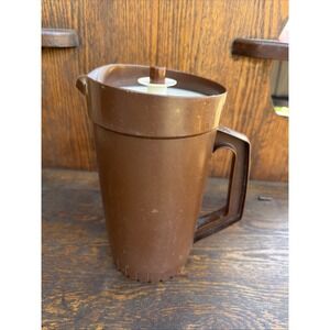 Tupperware Vintage Brown 1 Gallon Pitcher #1416 -Push Button Lid- Made in U.S.A.